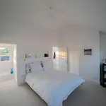 Veeve - East London Escape